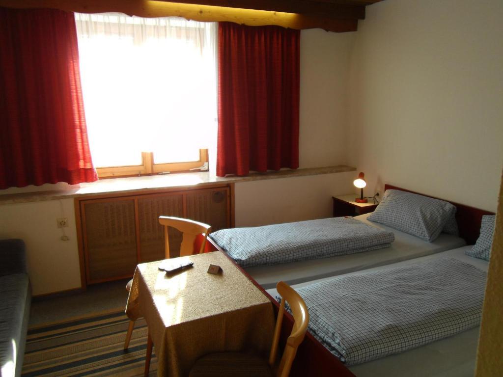 Hotel Gasthof Zum Neubau Kißlegg Oda fotoğraf