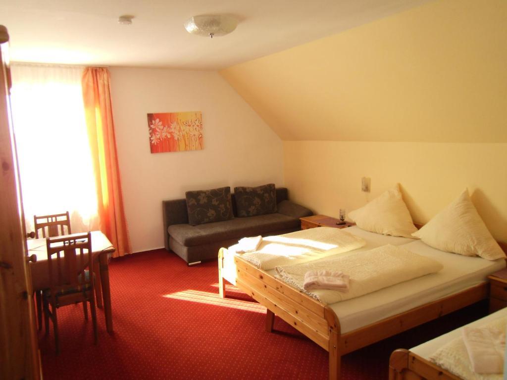 Hotel Gasthof Zum Neubau Kißlegg Oda fotoğraf